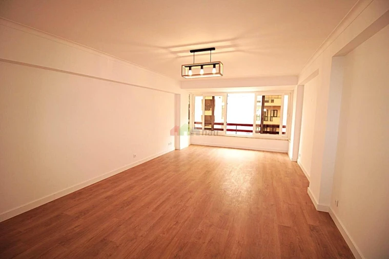 Apartamento T3 para Venda em São Domingos de Benfica Foto 6