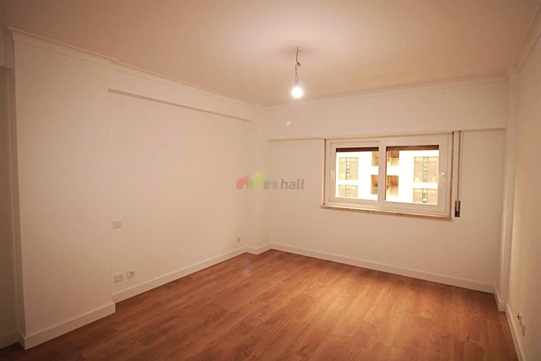 Apartamento T3 para Venda em São Domingos de Benfica Foto 9