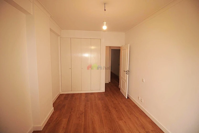 Apartamento T3 para Venda em São Domingos de Benfica Foto 19