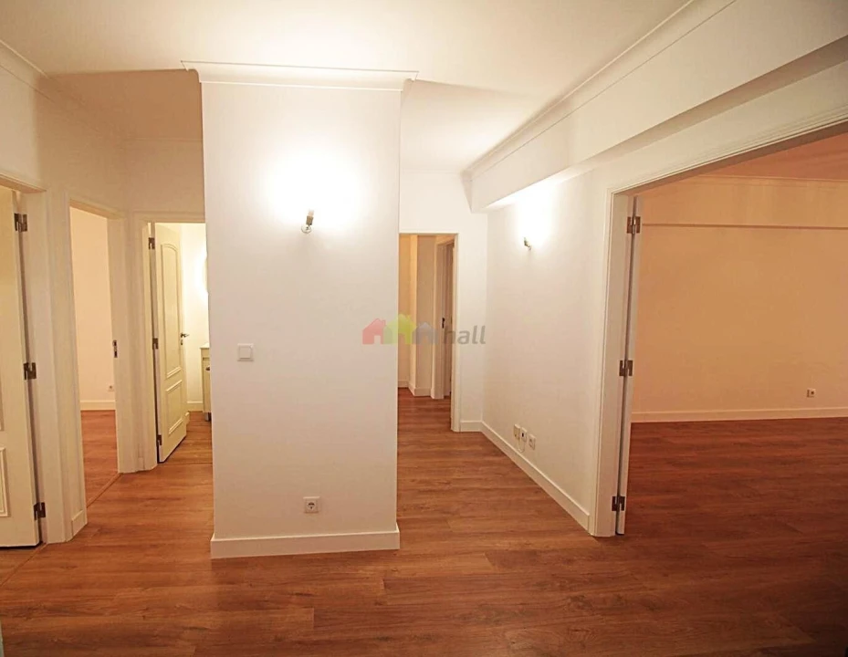 Apartamento T3 para Venda em São Domingos de Benfica Foto 5