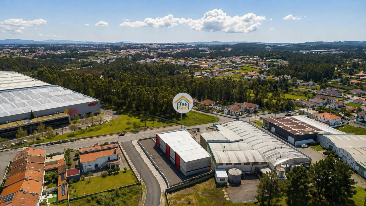 Armazém para Arrendamento em São João de Ver Foto 19