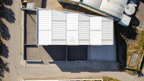 Armazém para Arrendamento em São João de Ver