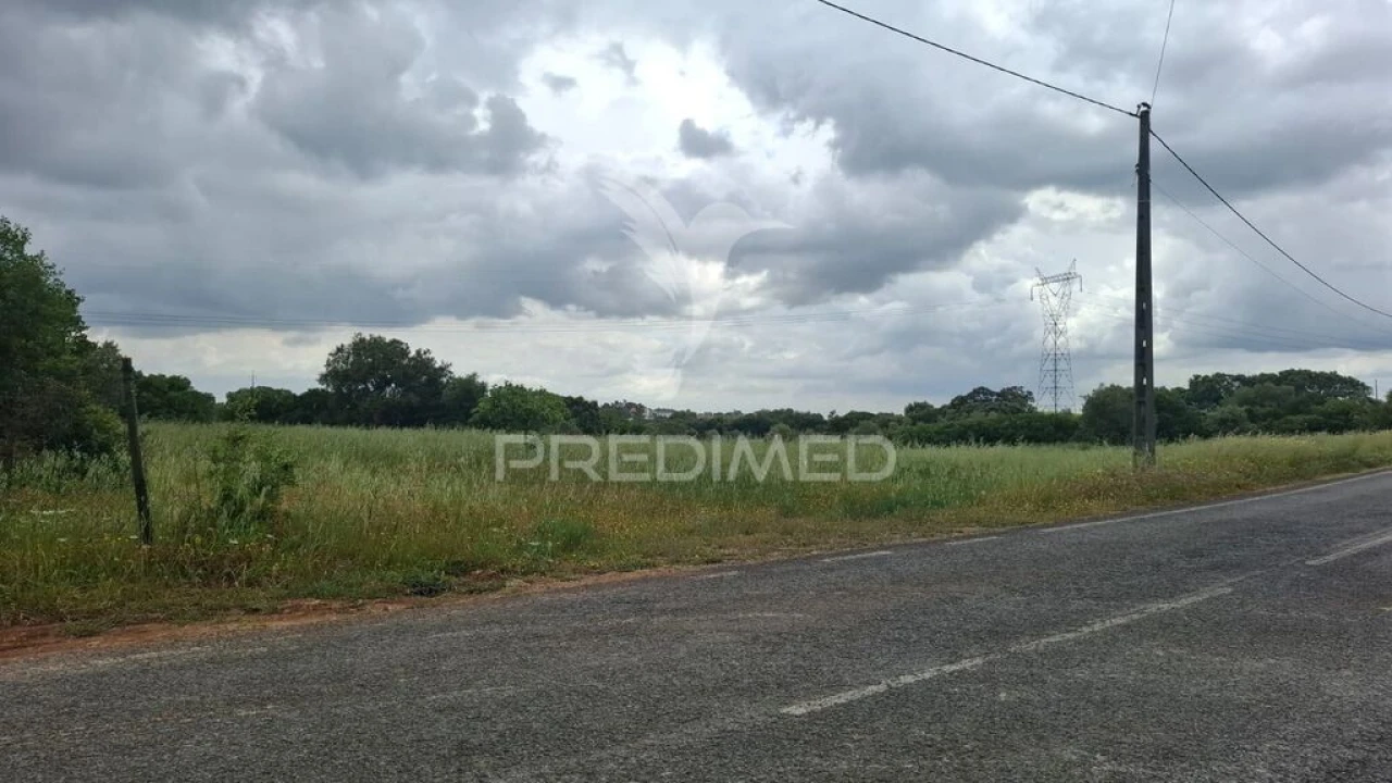 Terreno para Venda em Achete, Azoia de Baixo e Póvoa de Santarém Foto 1