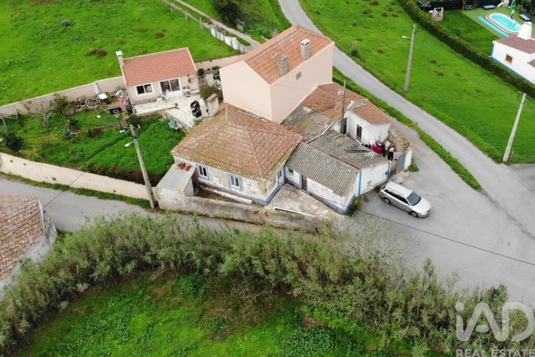 Moradia T1 para Venda em Santo Isidoro Foto 16