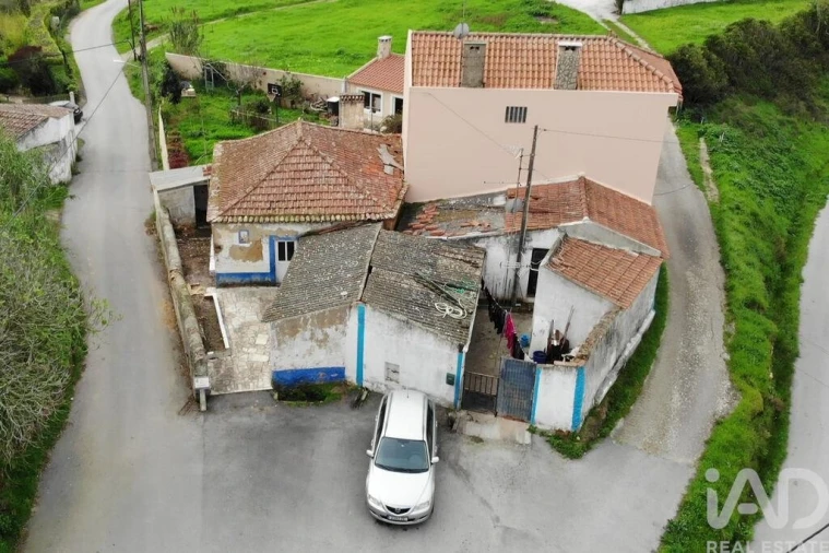 Moradia T1 para Venda em Santo Isidoro Foto 22