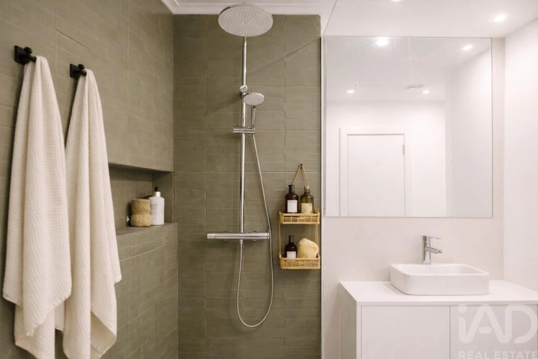 Apartamento T1 para Venda em Ajuda Foto 6