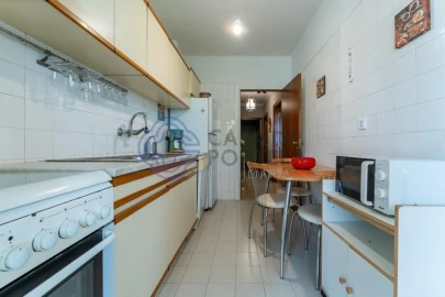 Apartamento T1 para Venda em Santa Marinha e São Pedro da Afurada