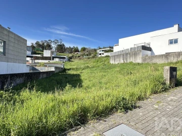 Terreno para Venda em Gamil e Midões
