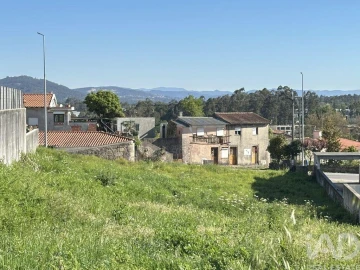 Terreno para Venda em Gamil e Midões