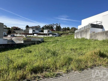 Terreno para Venda em Gamil e Midões