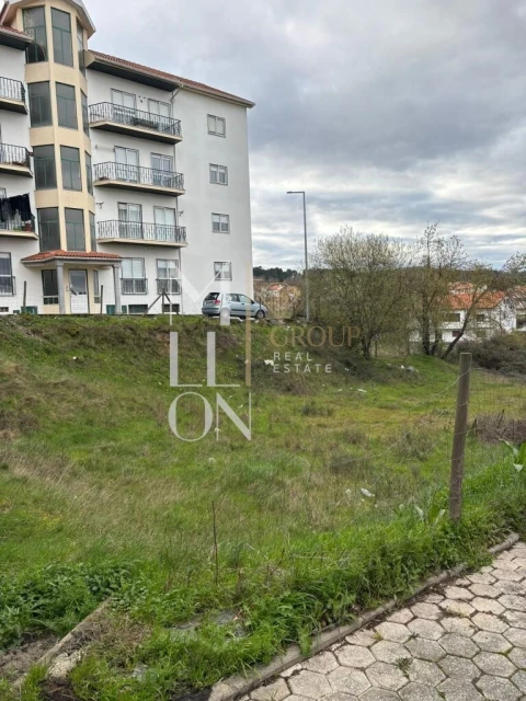 Terreno para Venda em Avelãs de Ambom e Rocamondo