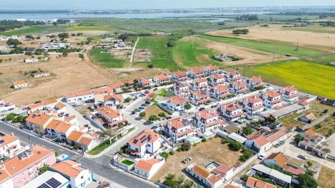 Moradia T3 para Venda em Gaio-Rosário e Sarilhos Pequenos