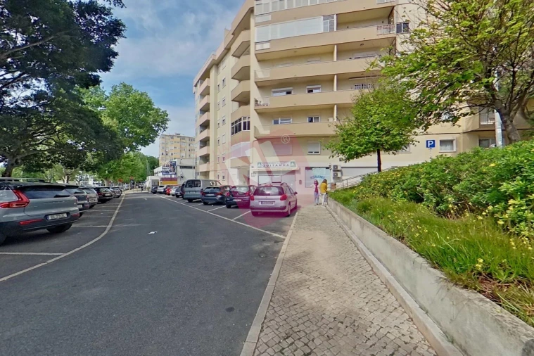 Apartamento T3 para Arrendamento em Oeiras e São Julião da Barra, Paço de Arcos e Caxias Foto 5