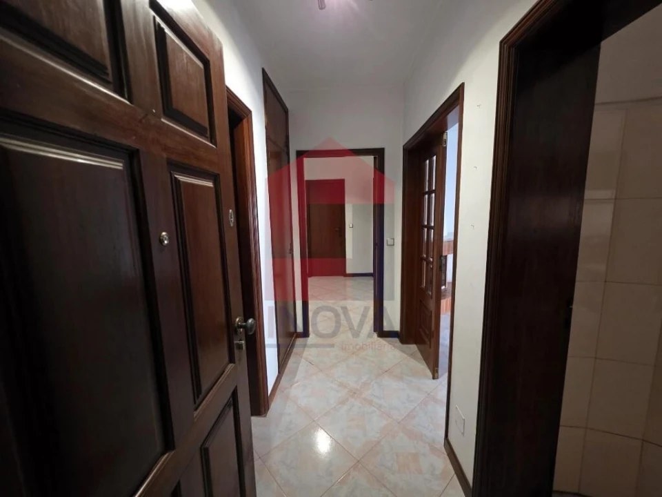 Apartamento T3 para Venda em Loureira Foto 15