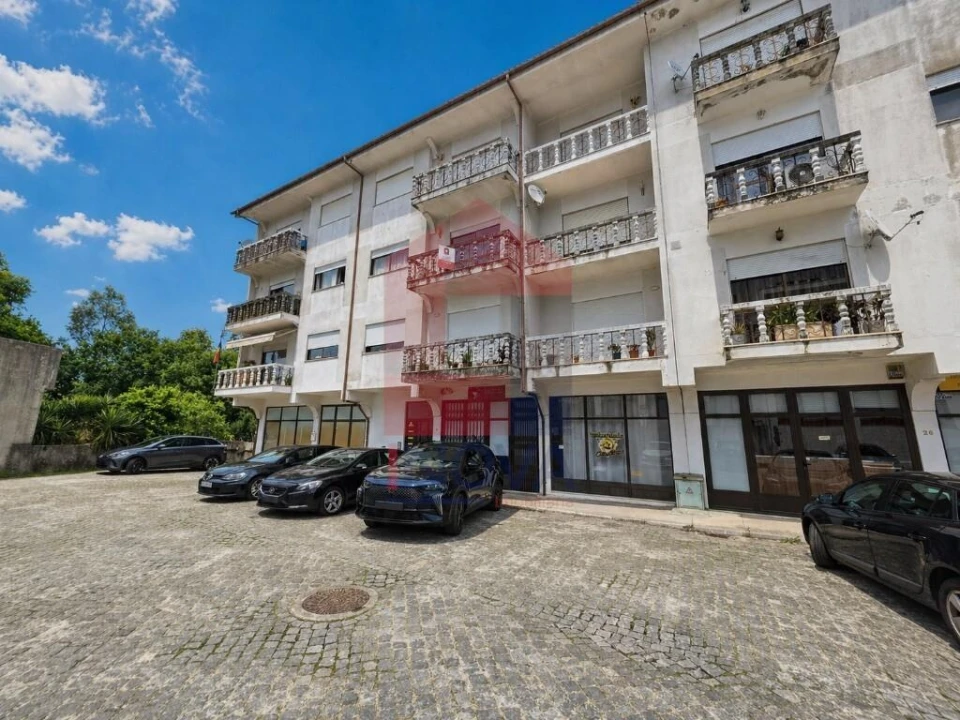 Apartamento T3 para Venda em Loureira Foto 1