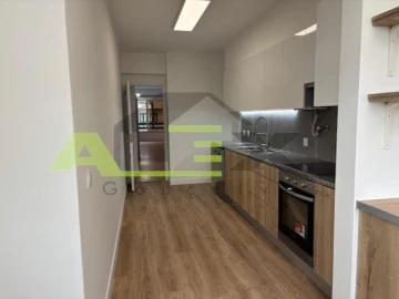 Apartamento T3 para Venda em São Domingos de Benfica