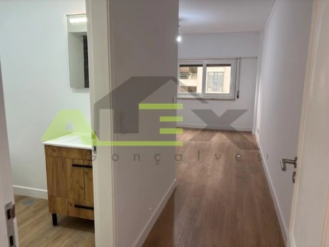 Apartamento T3 para Venda em São Domingos de Benfica Foto 22