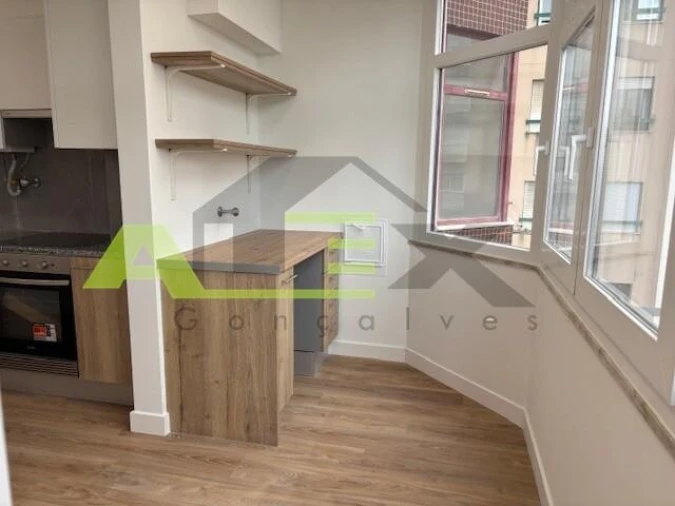 Apartamento T3 para Venda em São Domingos de Benfica Foto 11