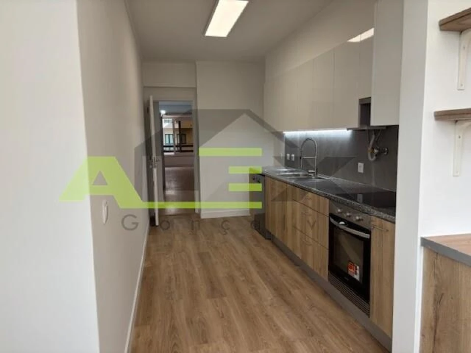 Apartamento T3 para Venda em São Domingos de Benfica Foto 12