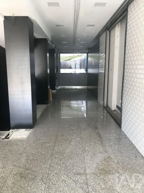 Loja para Arrendamento em Lordelo do Ouro e Massarelos