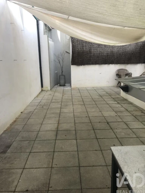 Loja para Arrendamento em Lordelo do Ouro e Massarelos