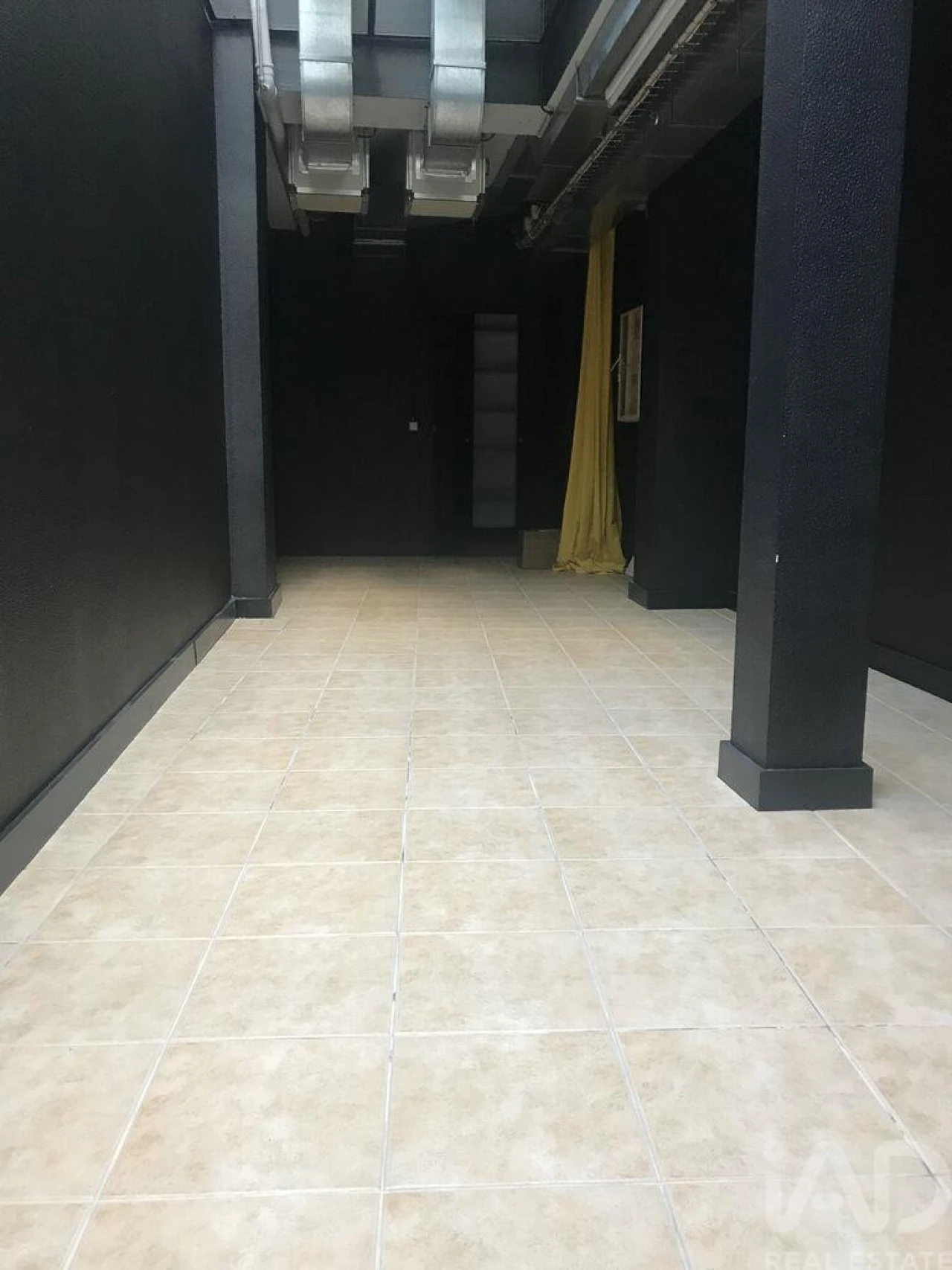 Loja para Arrendamento em Lordelo do Ouro e Massarelos Foto 2