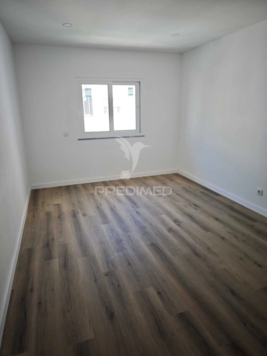 Apartamento T2 para Venda em Portimão Foto 7
