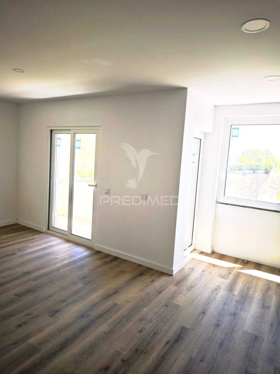 Apartamento T2 para Venda em Portimão Foto 12
