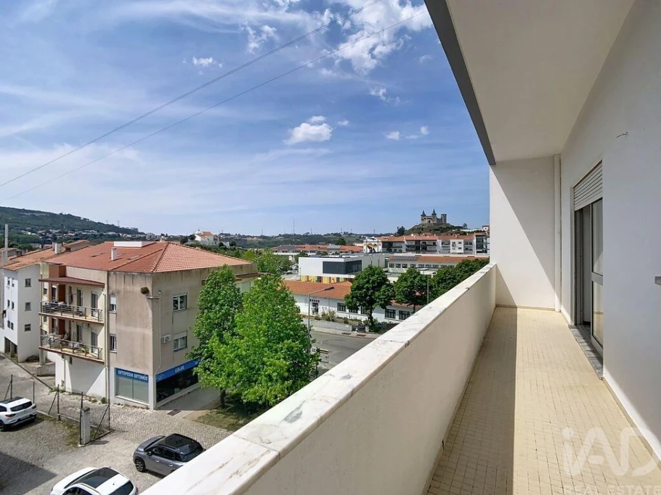 Apartamento para Venda em Arrimal e Mendiga Foto 1