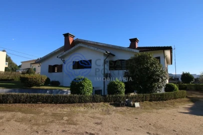 Quinta T4 para Venda em Lodares