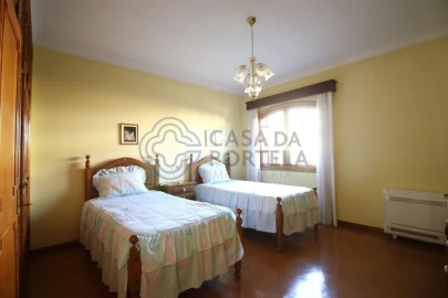 Quinta T4 para Venda em Lodares