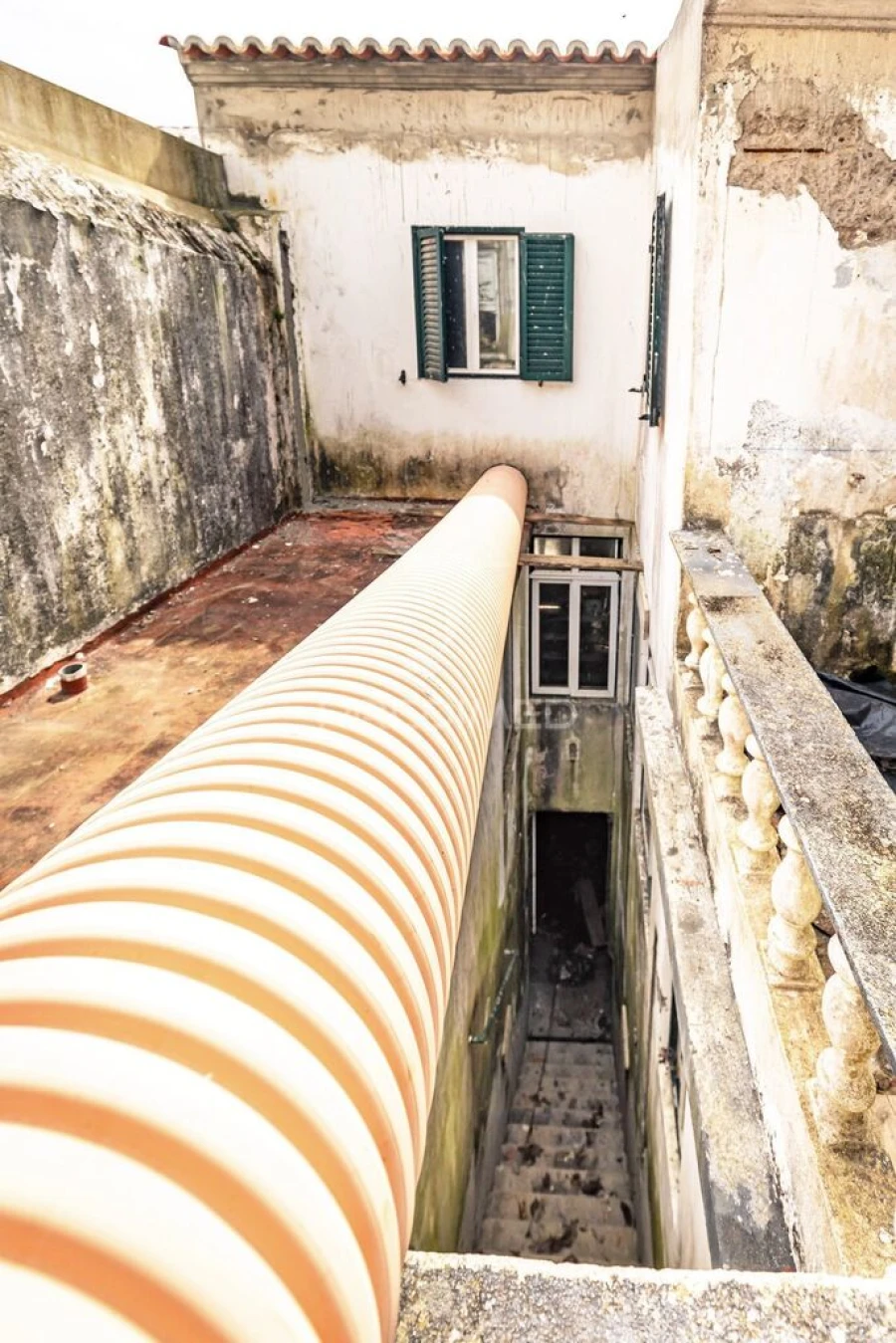 Moradia T5 para Venda em Angra (Nossa Senhora da Conceição) Foto 10
