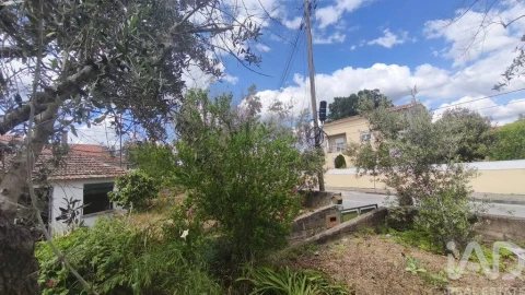 Moradia T3 para Venda em Oliveira do Hospital e São Paio de Gramaços