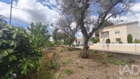 Moradia T3 para Venda em Oliveira do Hospital e São Paio de Gramaços