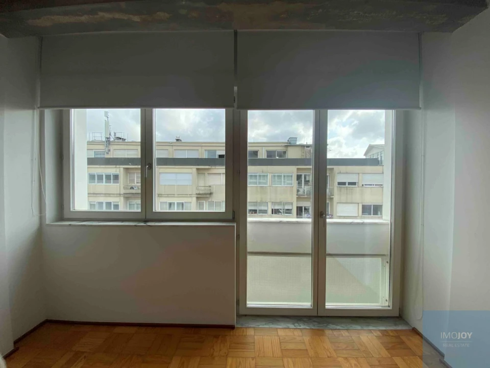 Apartamento T1 para Venda em Cedofeita, Santo Ildefonso, Sé, Miragaia, São Nicolau e Vitória Foto 4