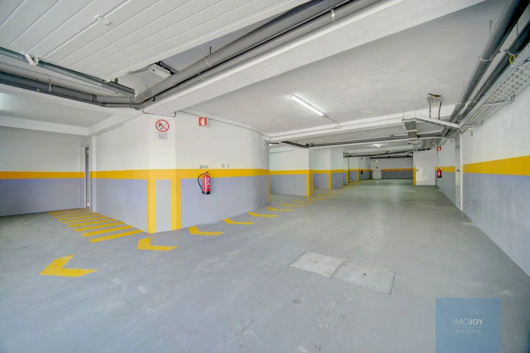Moradia T4 para Venda em Alcabideche Foto 31