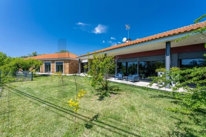 Moradia T4 para Venda em Cardielos e Serreleis