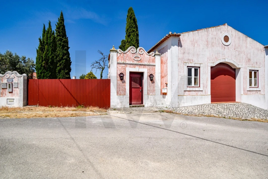 Moradia T2 para Venda em Achete, Azoia de Baixo e Póvoa de Santarém Foto 1