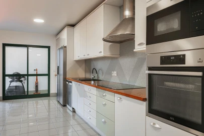 Apartamento T4 para Venda em Funchal (Se)