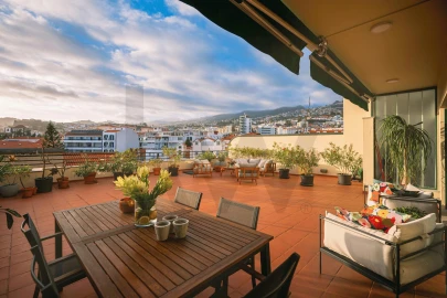 Apartamento T4 para Venda em Funchal (Se)