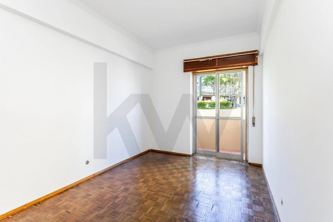 Apartamento T3 para Venda em Alfragide Foto 11