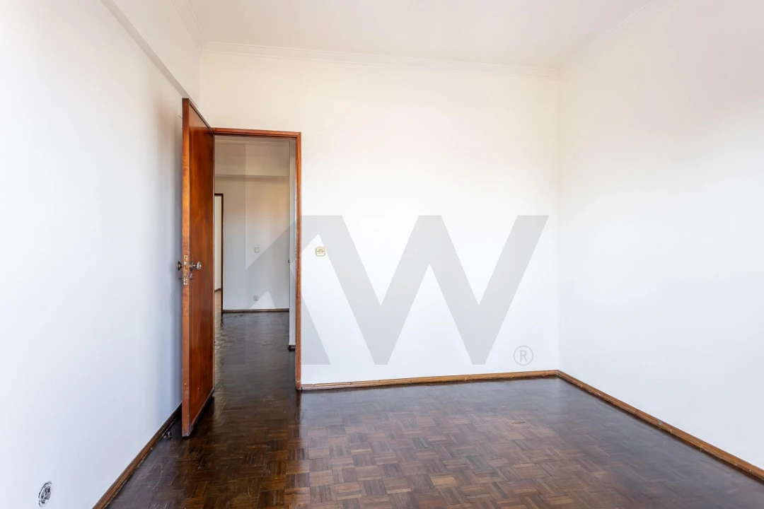 Apartamento T3 para Venda em Alfragide Foto 17