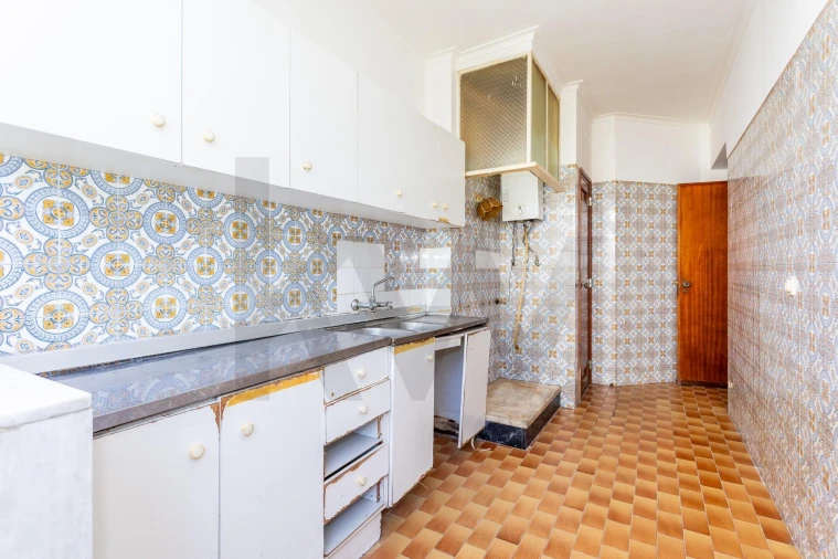 Apartamento T3 para Venda em Alfragide Foto 2