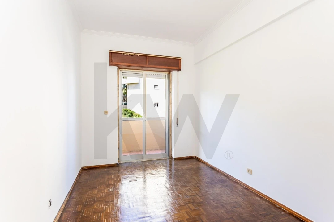 Apartamento T3 para Venda em Alfragide Foto 13