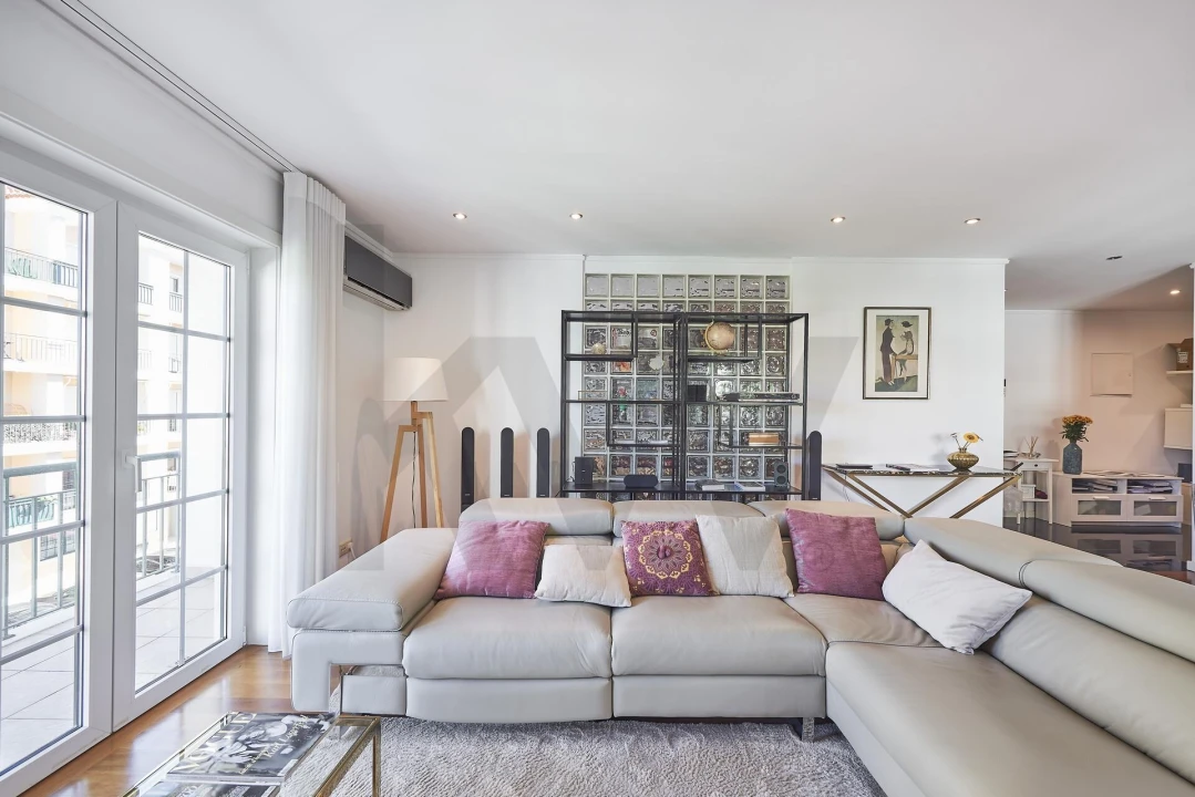 Apartamento T2 para Arrendamento em Carcavelos e Parede Foto 5