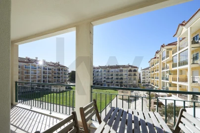 Apartamento T2 para Arrendamento em Carcavelos e Parede