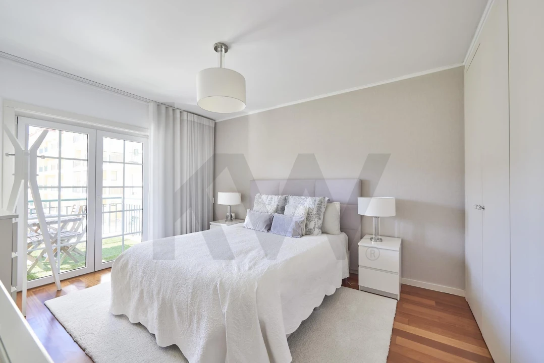 Apartamento T2 para Arrendamento em Carcavelos e Parede Foto 13