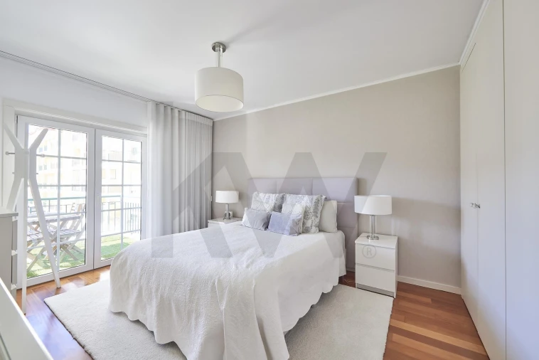 Apartamento T2 para Arrendamento em Carcavelos e Parede Foto 13