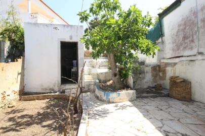 Moradia T5 para Venda em Alcantarilha e Pêra