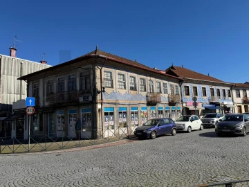 Moradia T6 para Arrendamento em Paredes